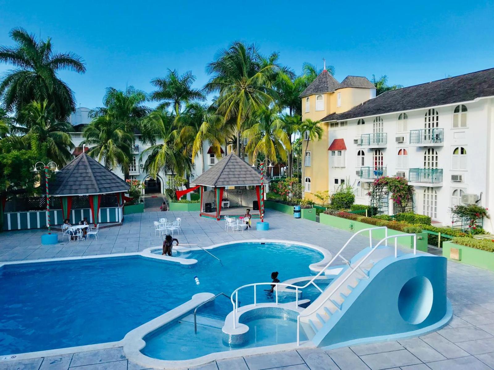 Beach Penthouse A25 Sandcastles Ocho Rios Zewnętrze zdjęcie