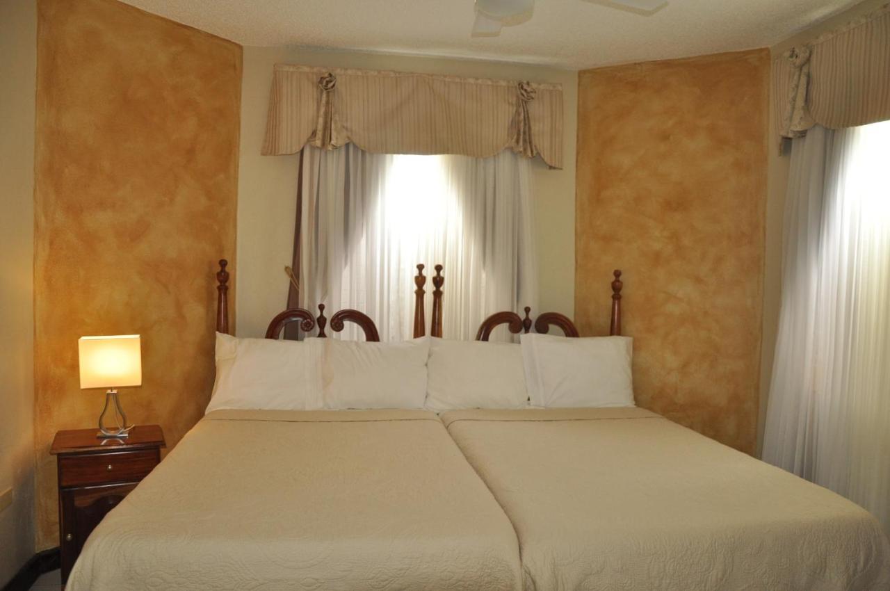 Beach Penthouse A25 Sandcastles Ocho Rios Zewnętrze zdjęcie